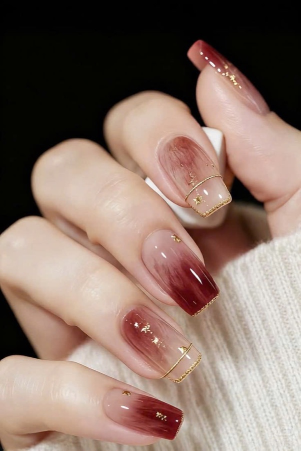 Nail ombre đỏ rượu dáng vuông