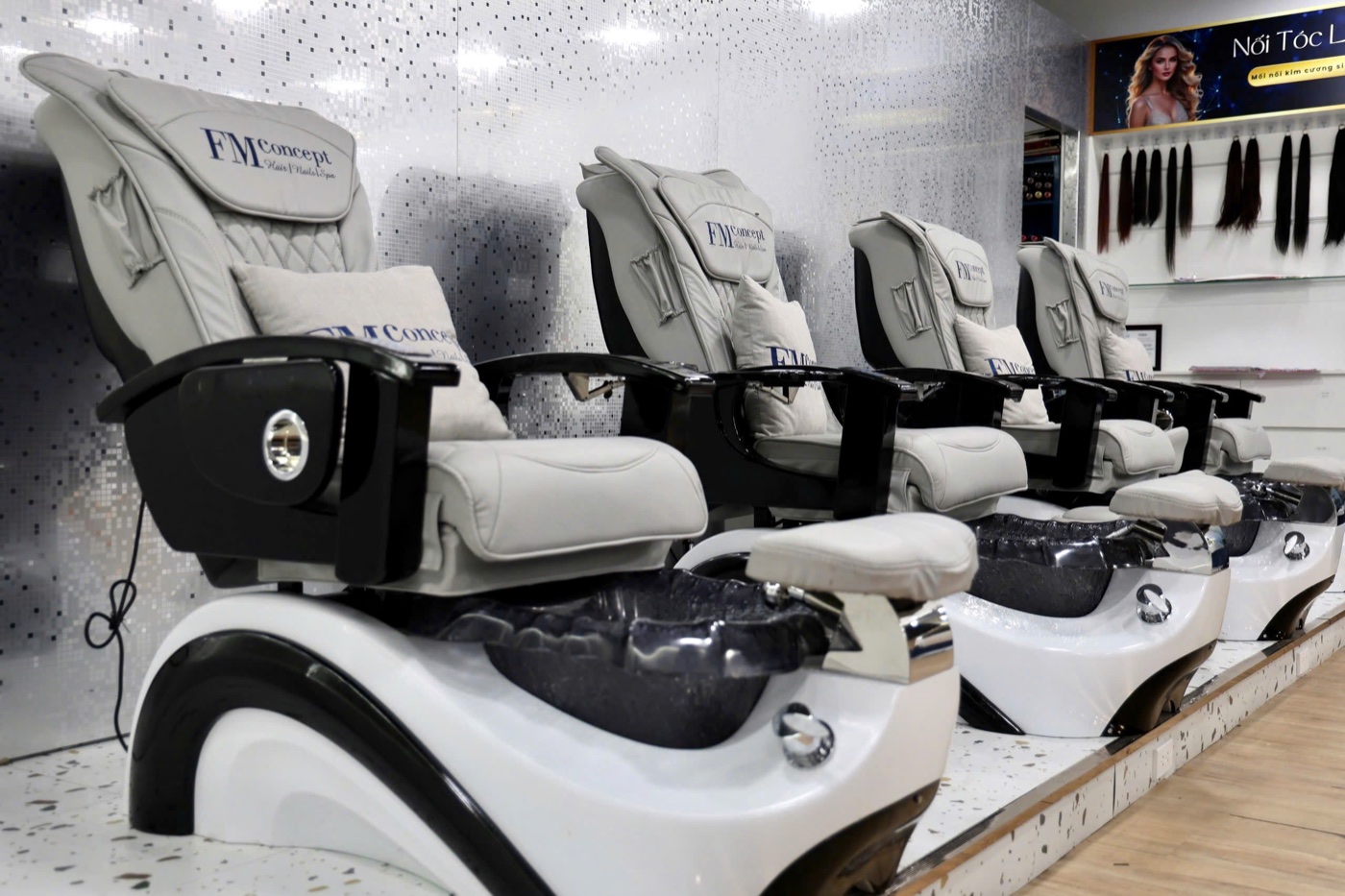 Ghế massage ngâm chân thêu logo FM